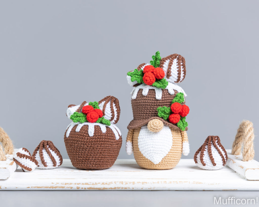 Christmas gnome with cupcake and meringues