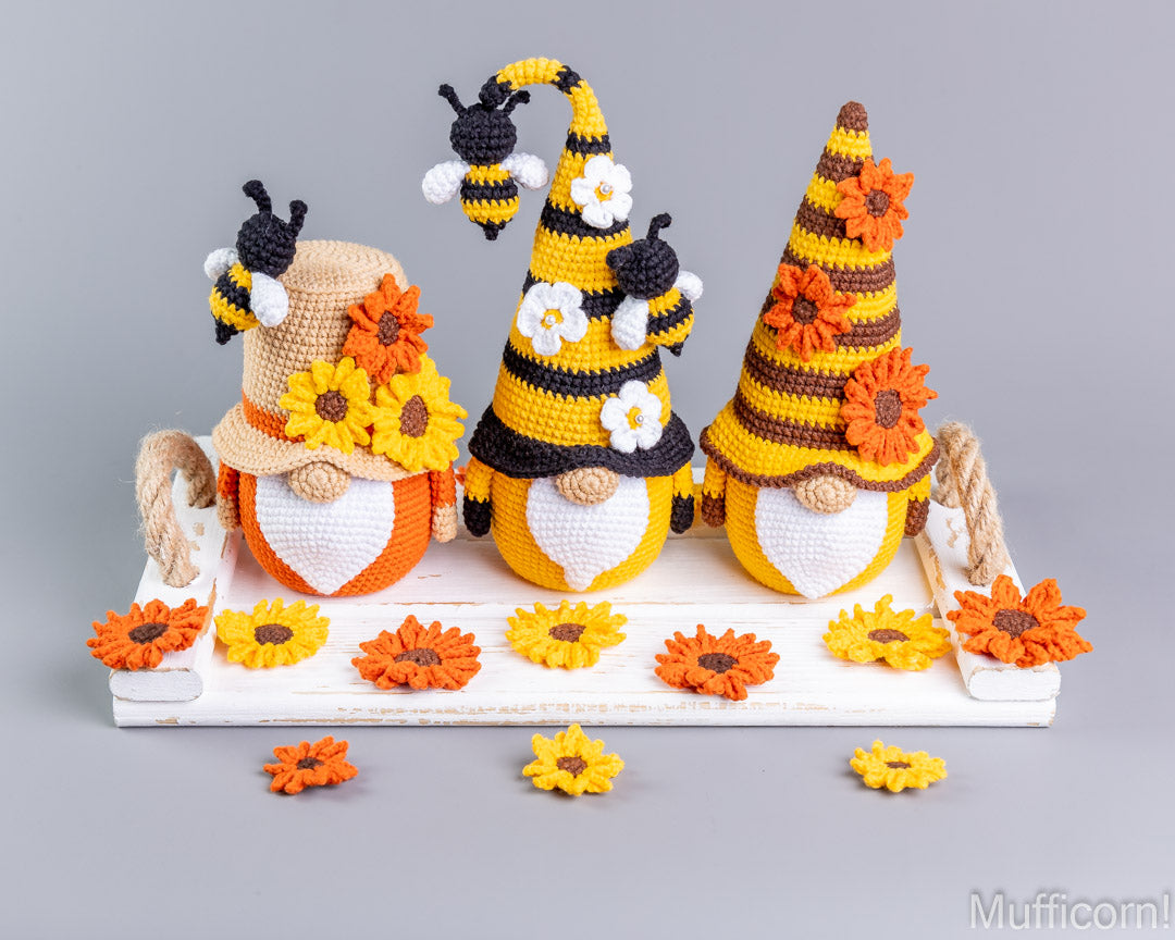 Bee Gnome and Gnomes with Sunflower