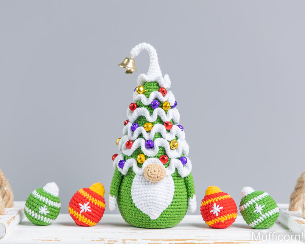 Christmas Tree Gnome with waves