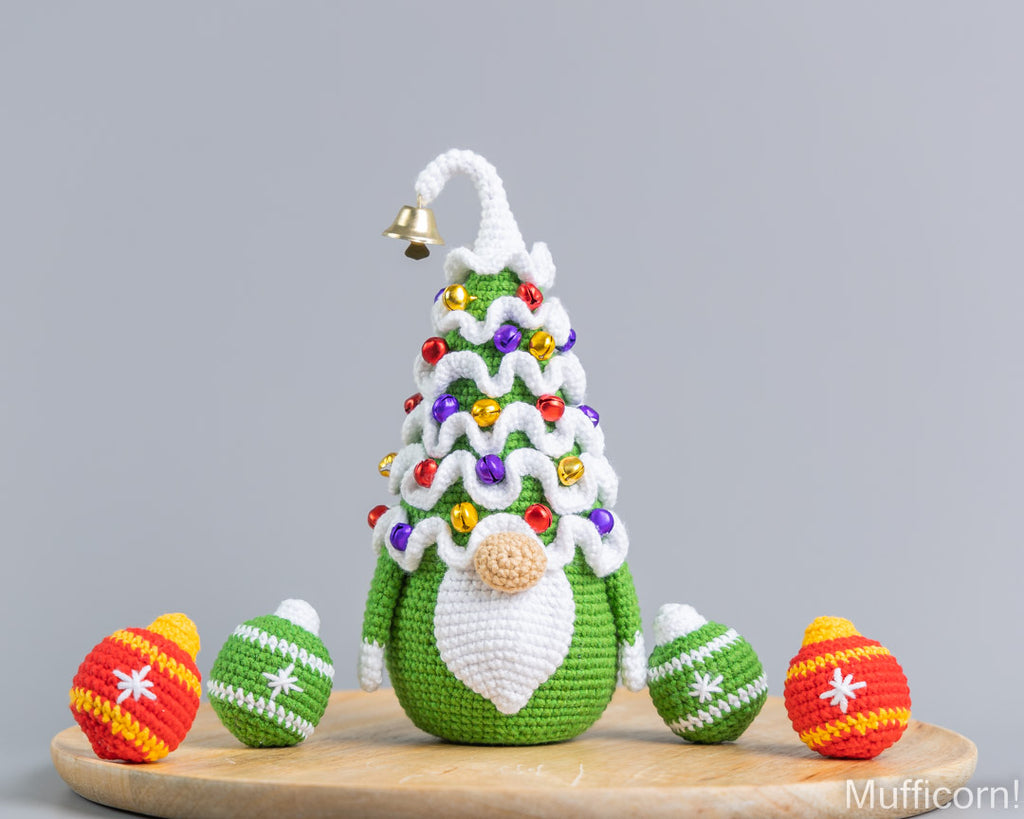 Christmas Tree Gnome with waves