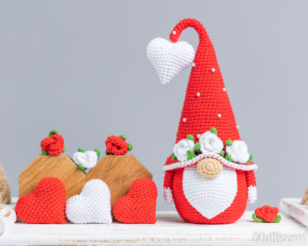 Gnome with Heart and Flowers