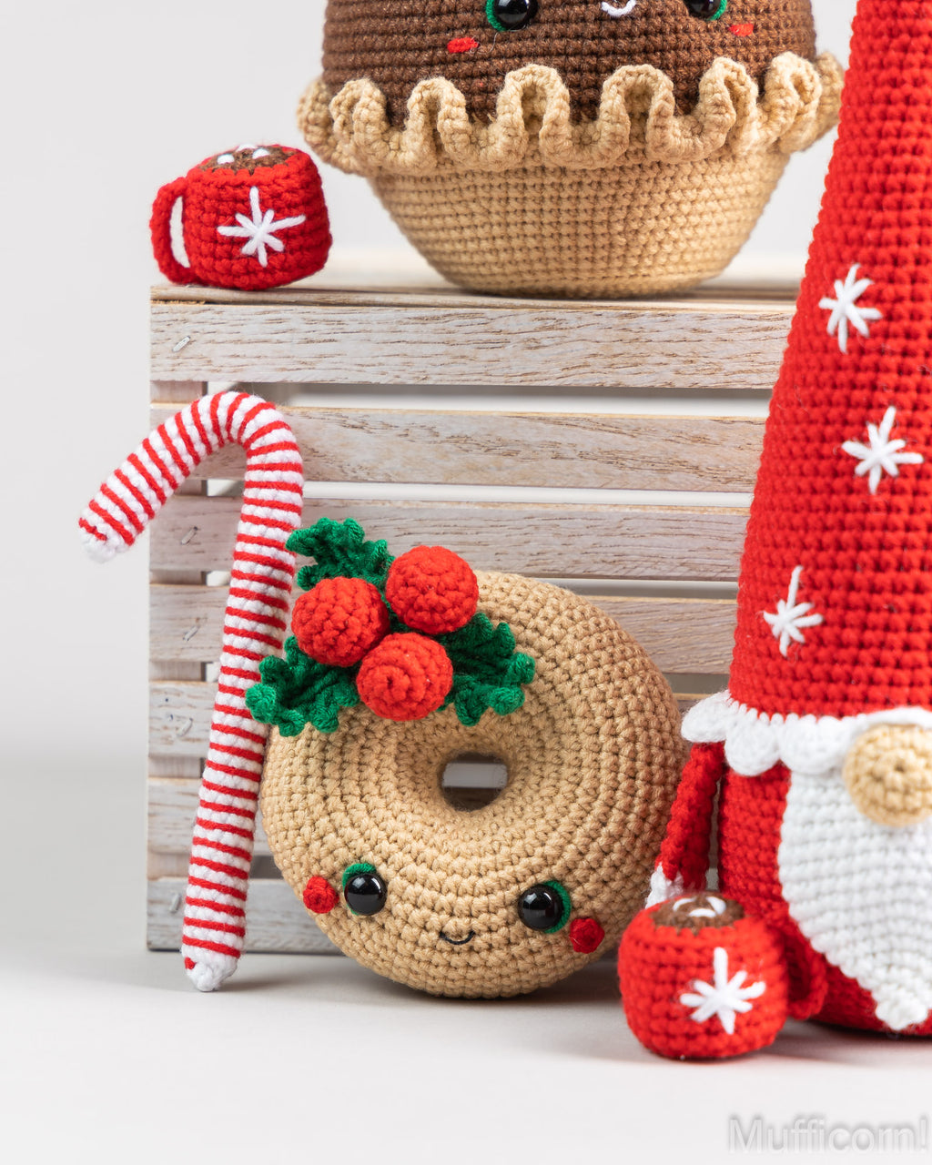 Crochet patterns bundle:  Christmas Pie, Donut and Snowflake Gnome