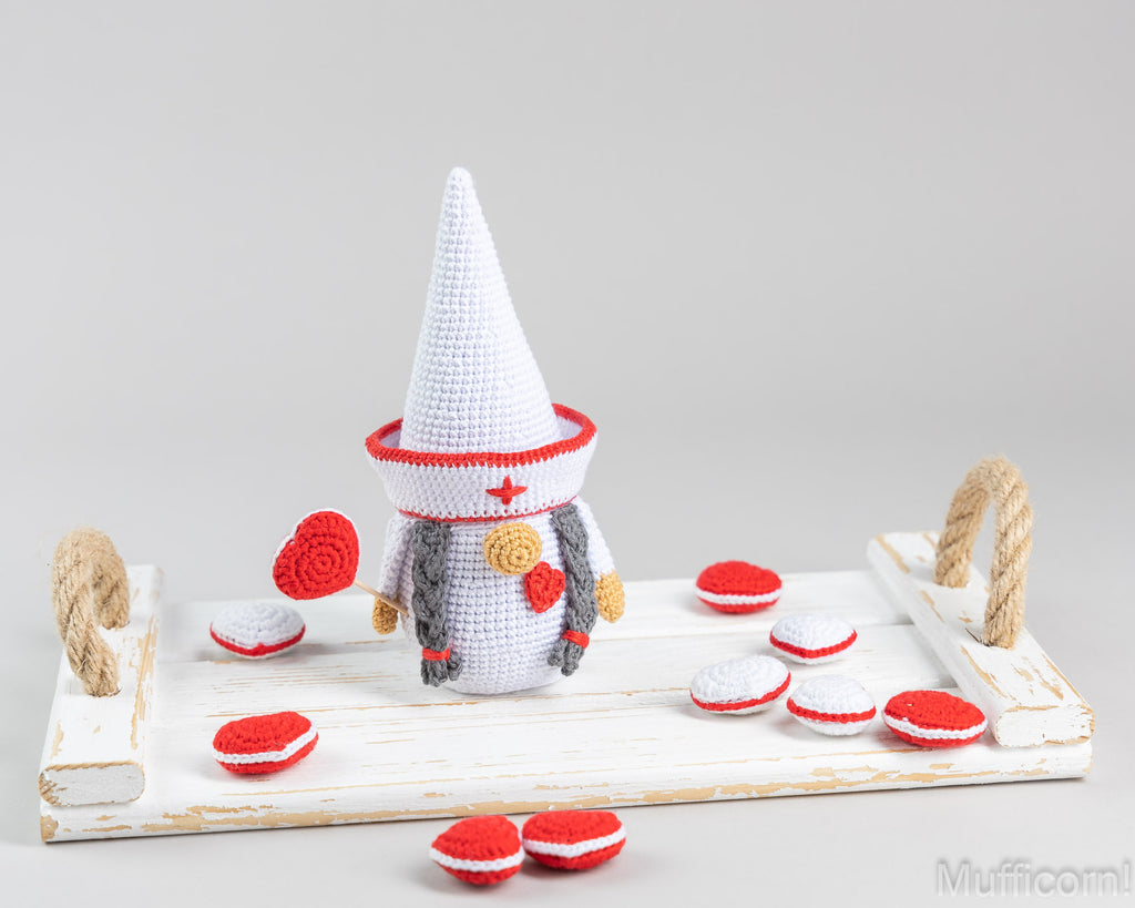 Gnome nurse with heart