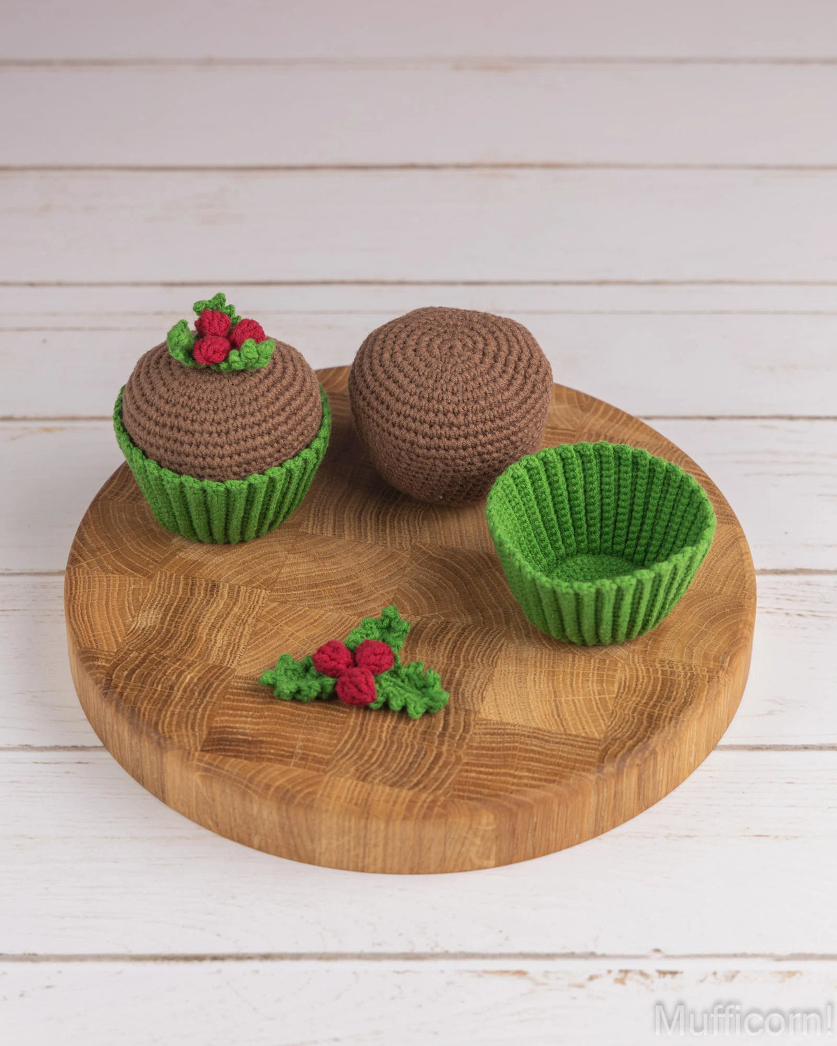 Christmas Cupcake with Holly