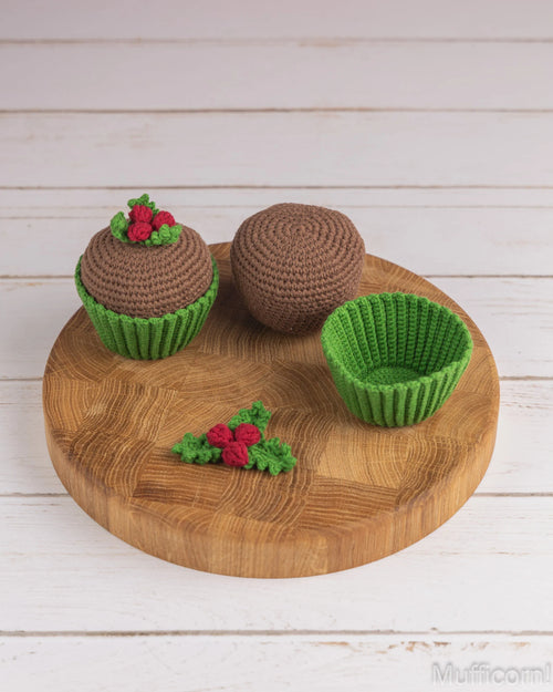 Christmas Cupcake with Holly