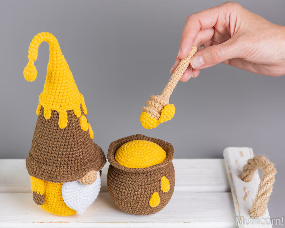 Crochet patterns bundle: Honey and Bee gnomes with honey pot