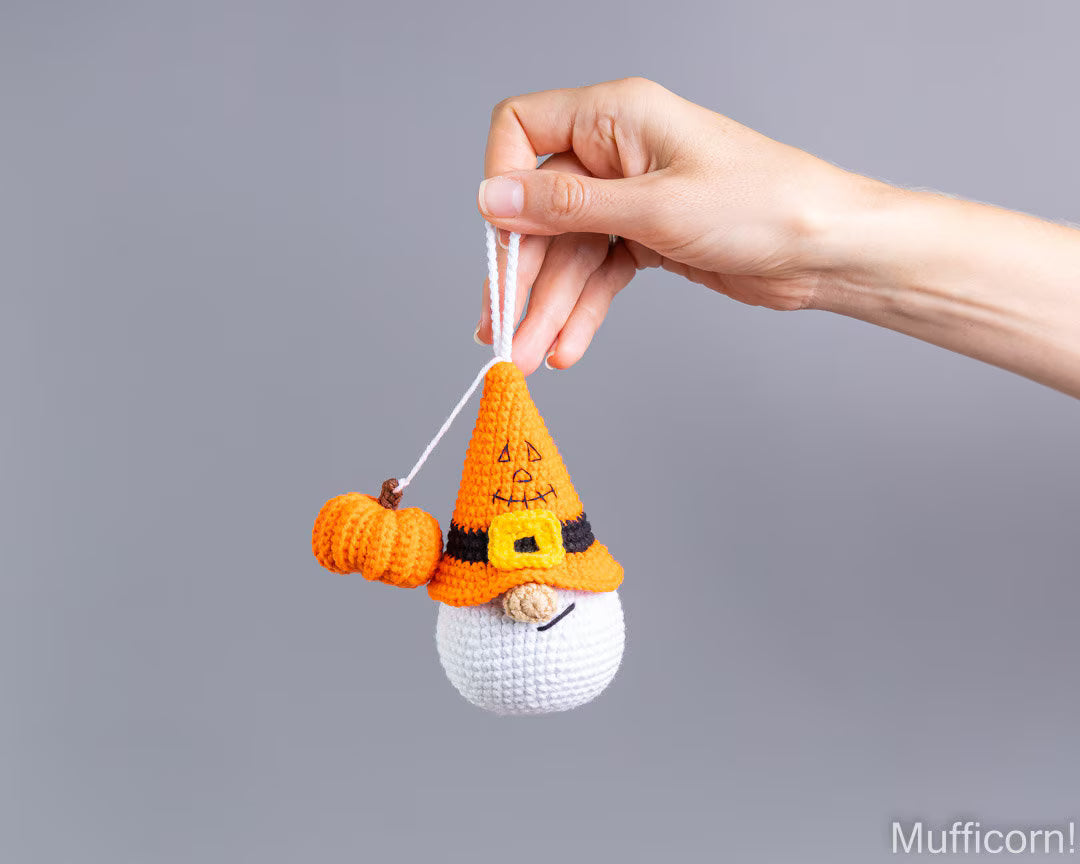 Halloween Pumpkin Gnome Keychain