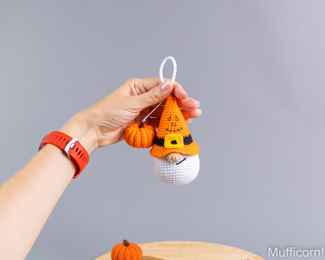 Halloween Pumpkin Gnome Keychain
