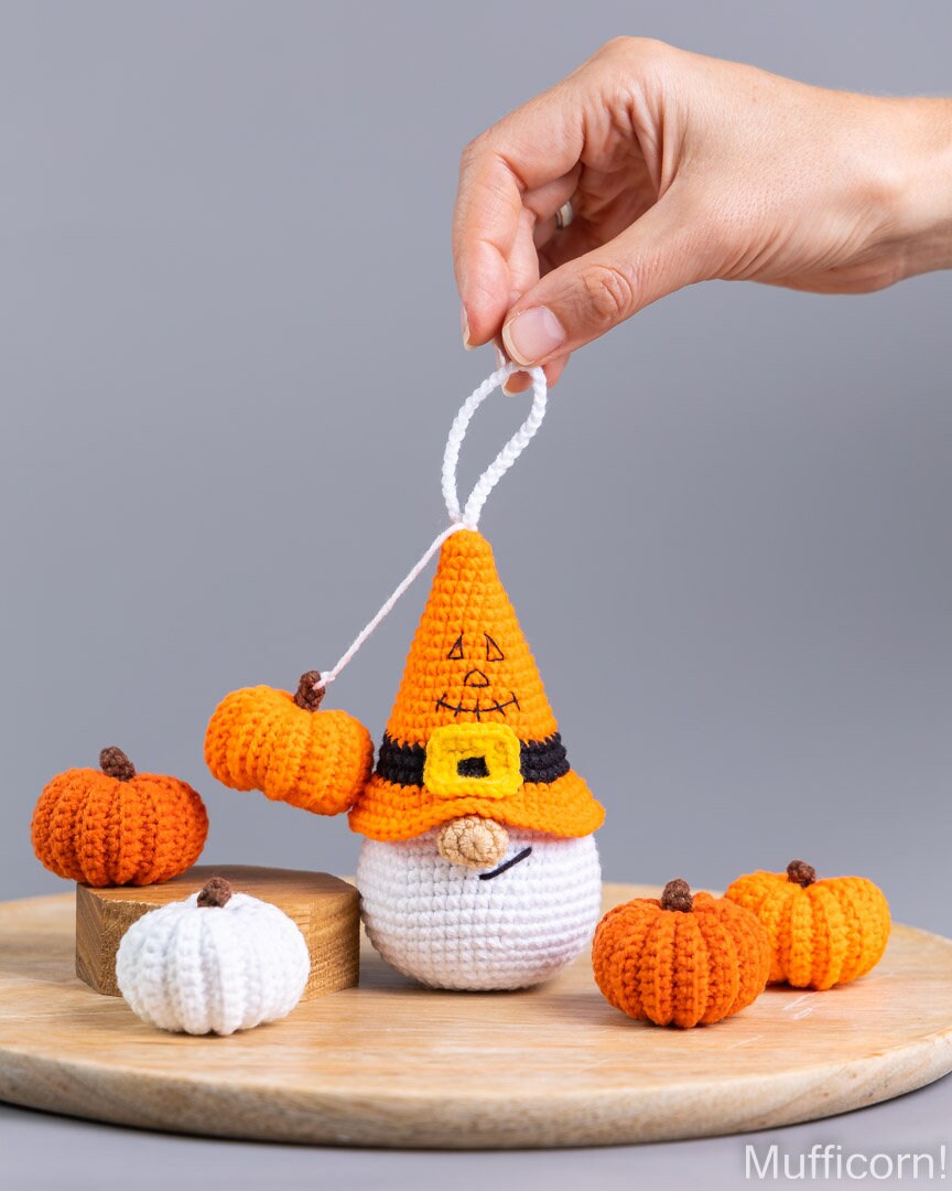Halloween Pumpkin Gnome Keychain
