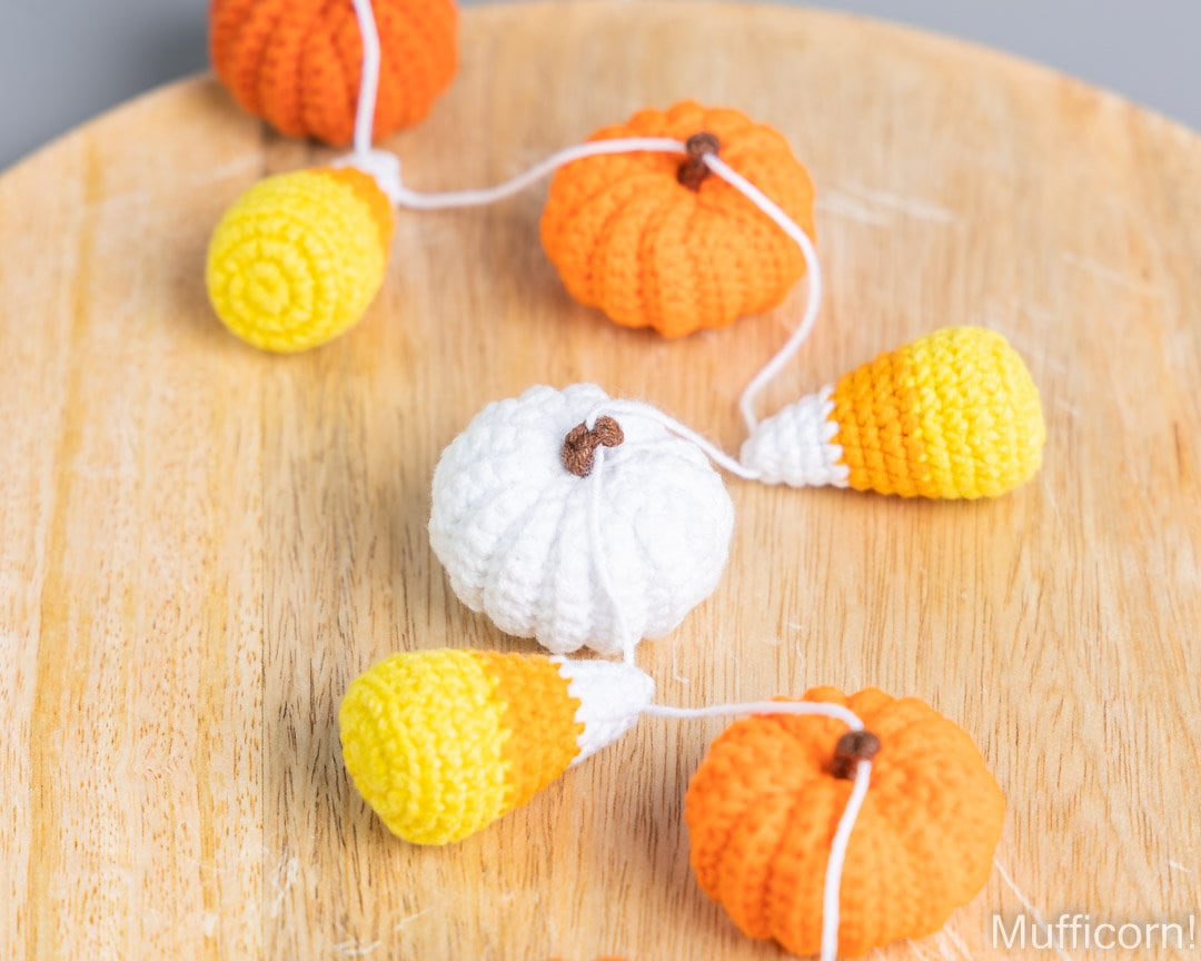 Pumpkin & Candy Corn Fall Garland crochet pattern
