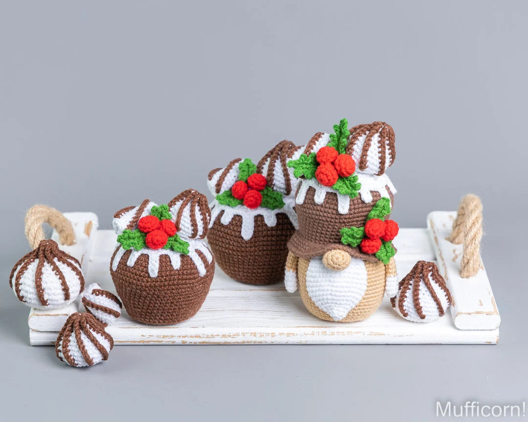 Christmas gnome with cupcake and meringues