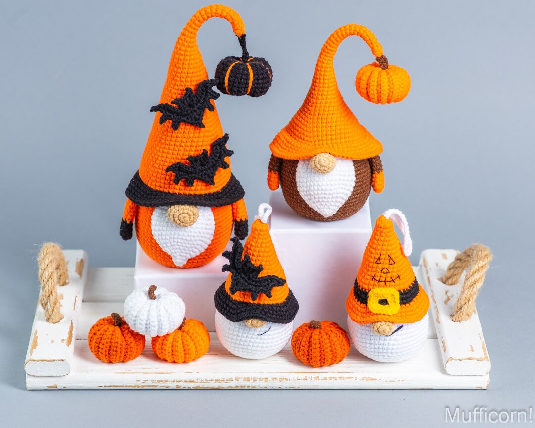 Crochet patterns bundle: Halloween Gnomes & Keychains