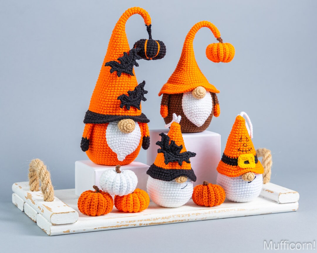 Crochet patterns bundle: Halloween Gnomes & Keychains