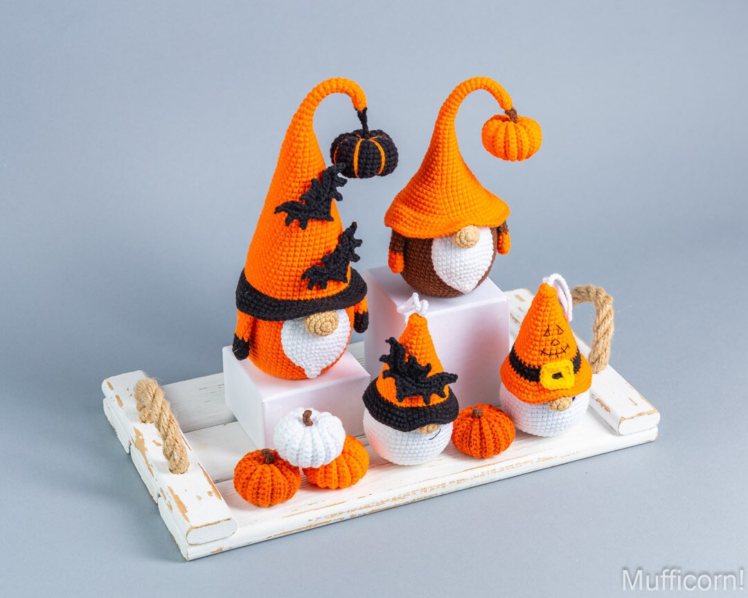 Crochet patterns bundle: Halloween Gnomes & Keychains