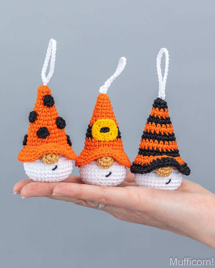Orange Halloween keychains