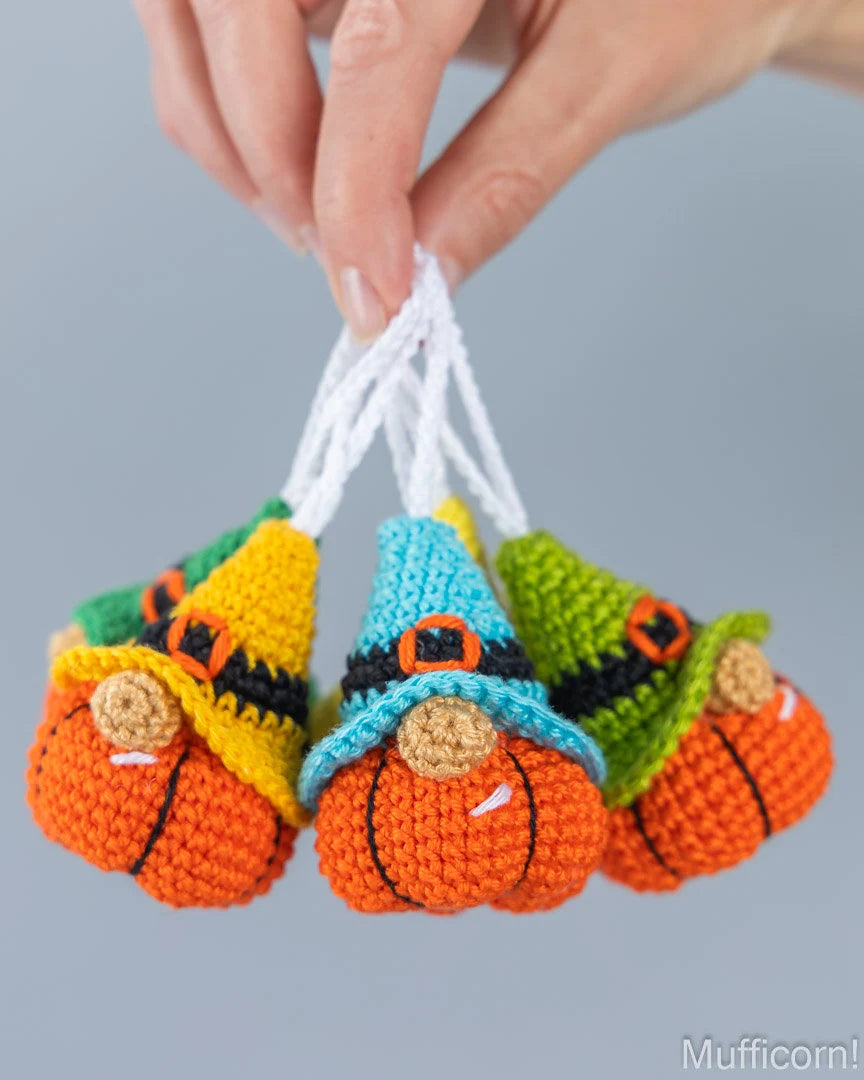 Halloween Pumpkin Gnomes Keychains