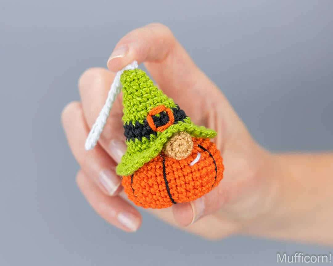 Halloween Pumpkin Gnomes Keychains