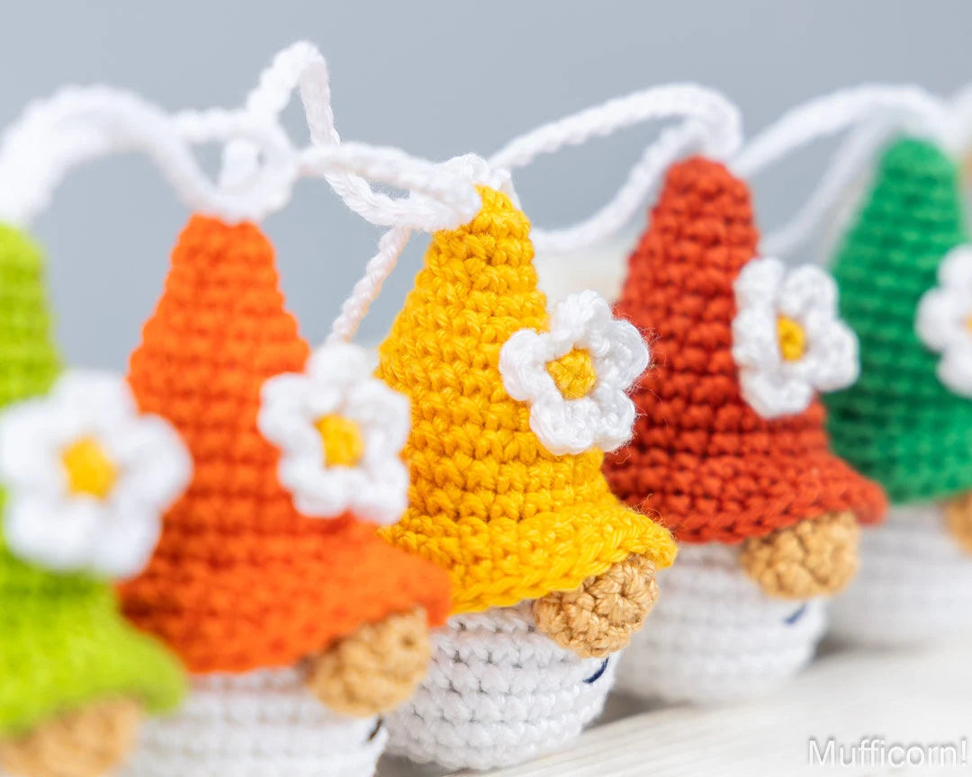Gnomes Keychains with Flowers