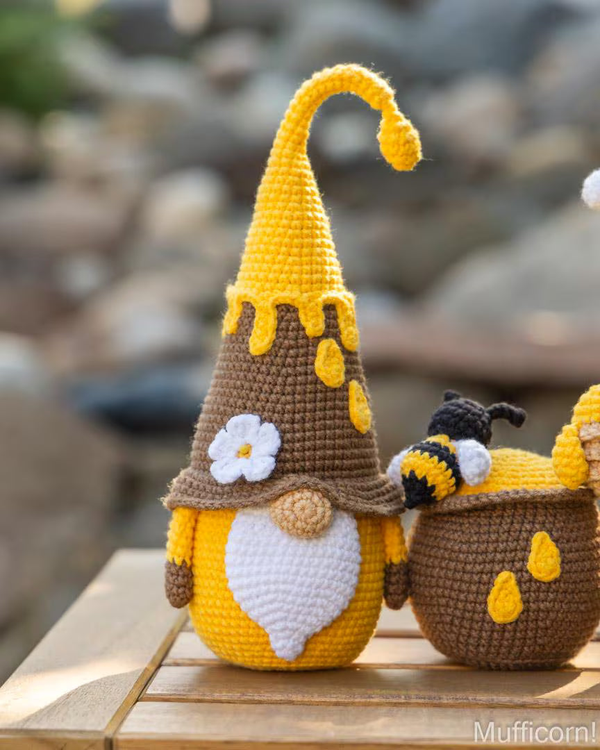 Crochet patterns bundle: Honey and Bee gnomes with honey pot