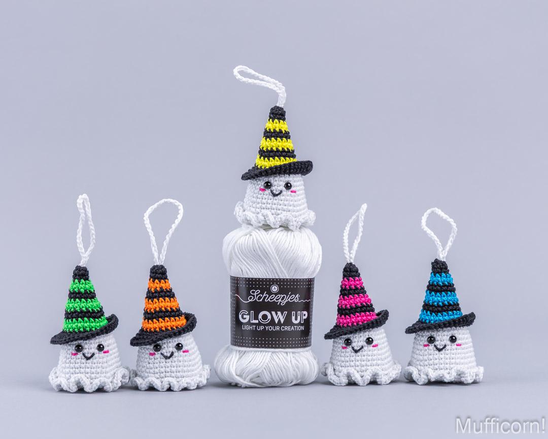 Halloween Ghost Keychains in Stripy Hats