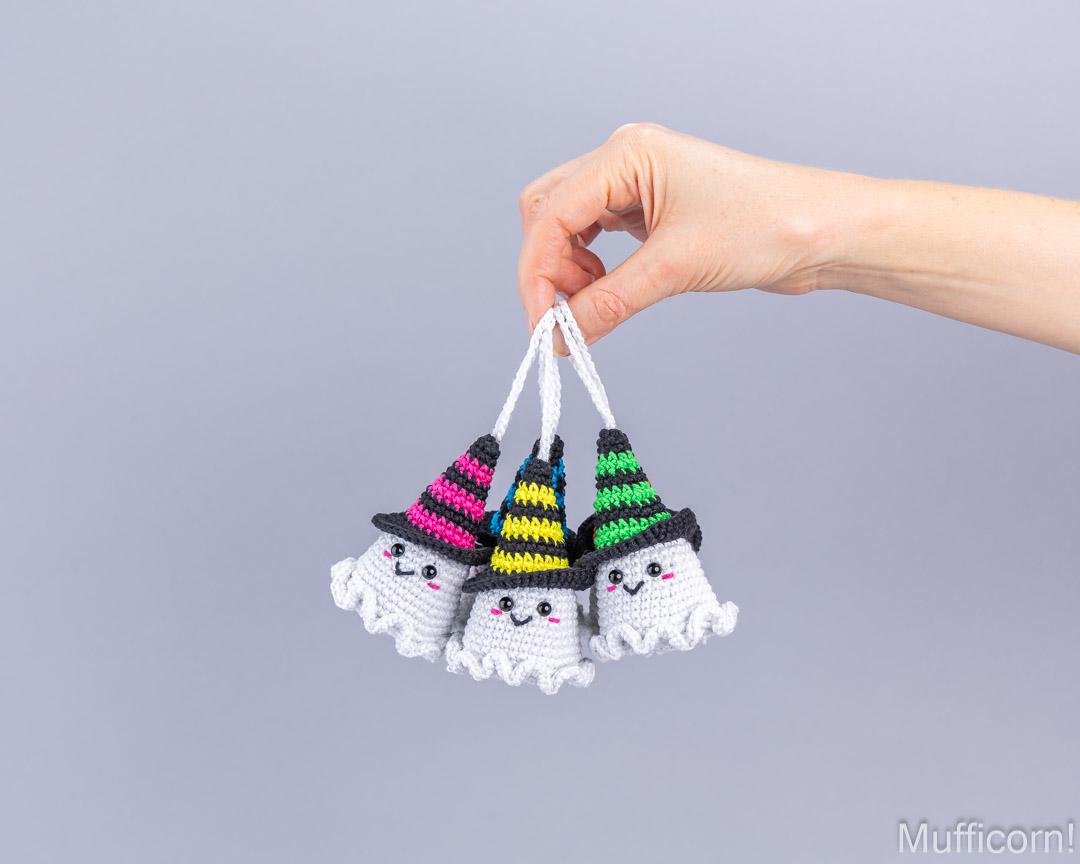 Halloween Ghost Keychains in Stripy Hats