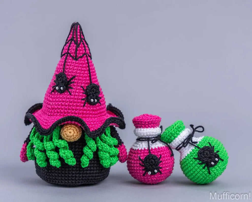 Gnome Witch with Potion & Spider