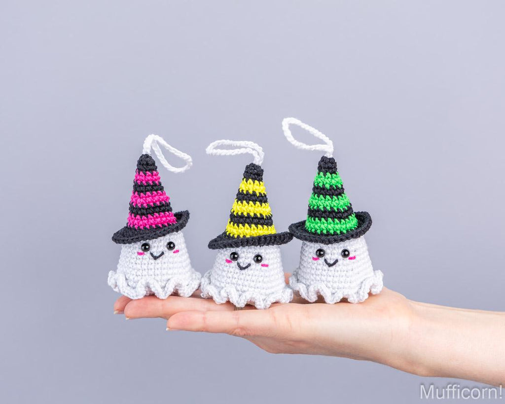 Halloween Ghost Keychains in Stripy Hats