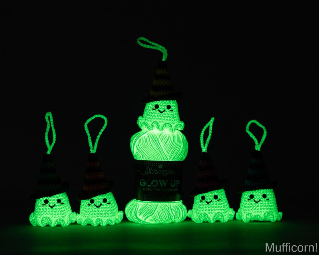 Halloween Ghost Keychains in Stripy Hats