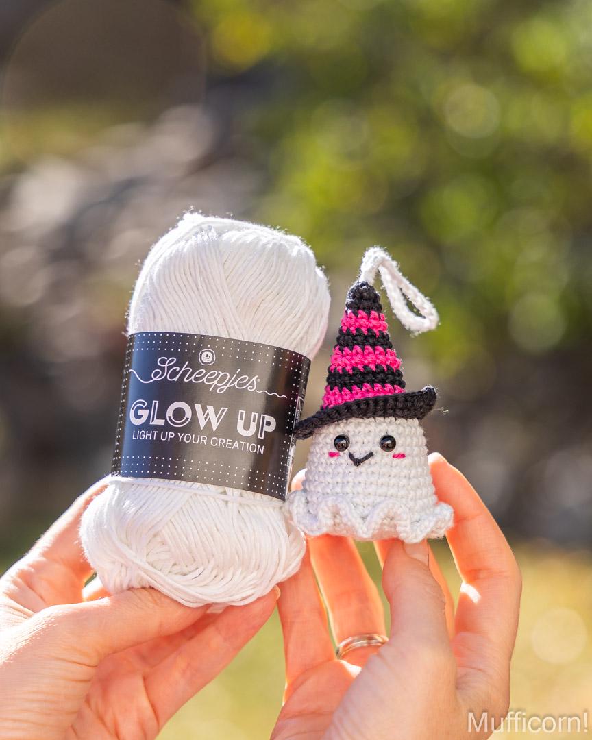 Halloween Ghost Keychains in Stripy Hats