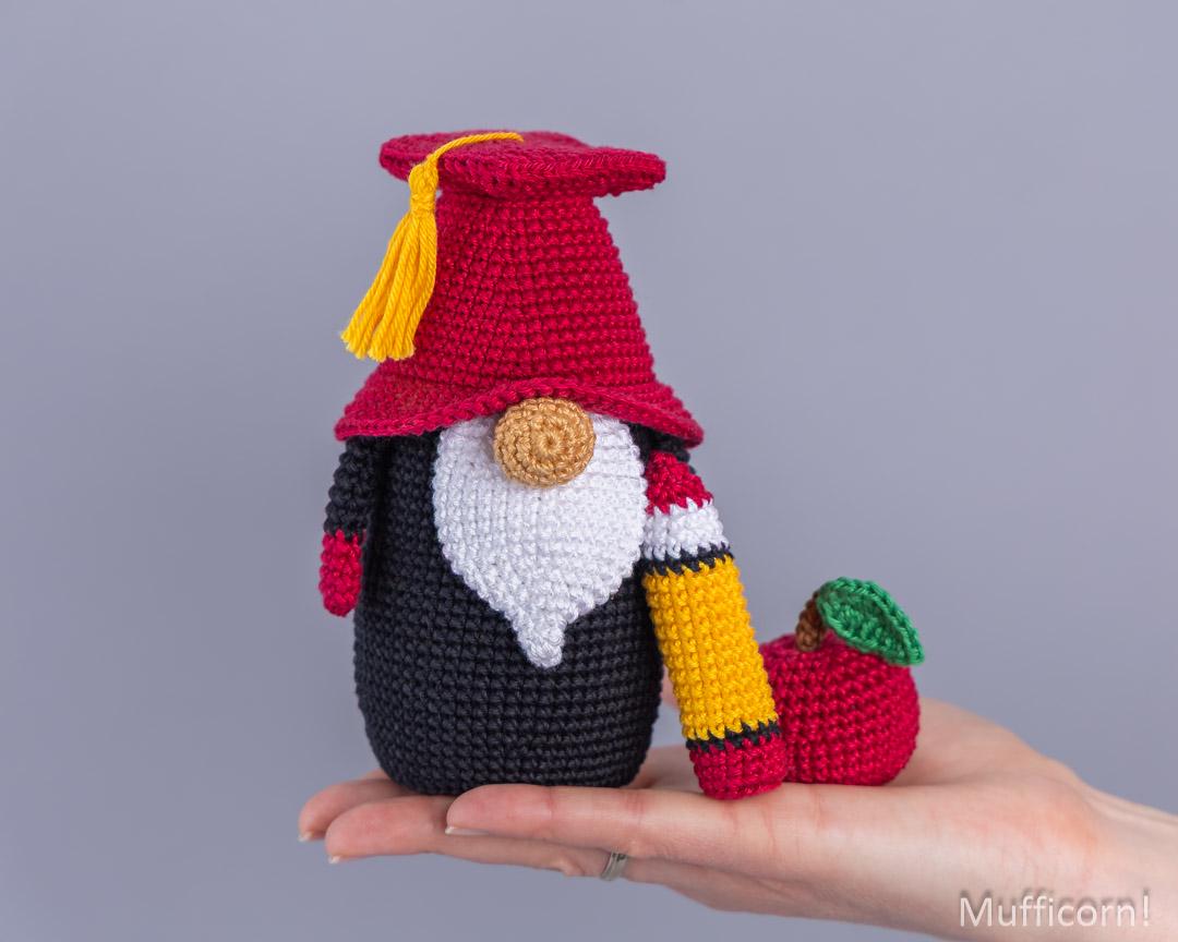 Teacher/Graduation Gnome