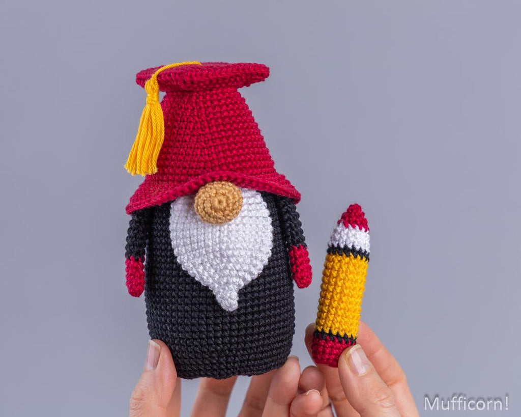 Teacher/Graduation Gnome