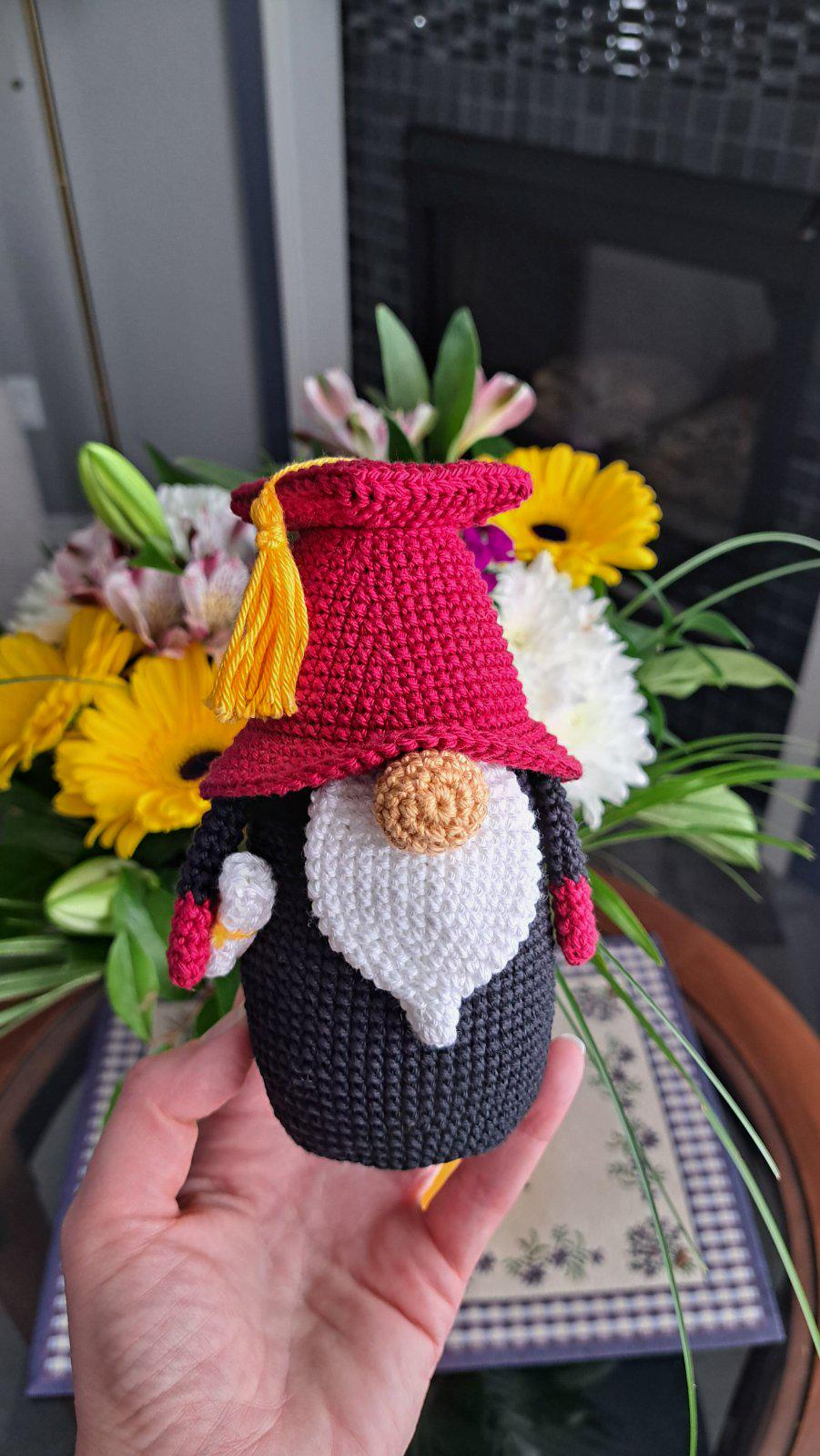 Teacher/Graduation Gnome