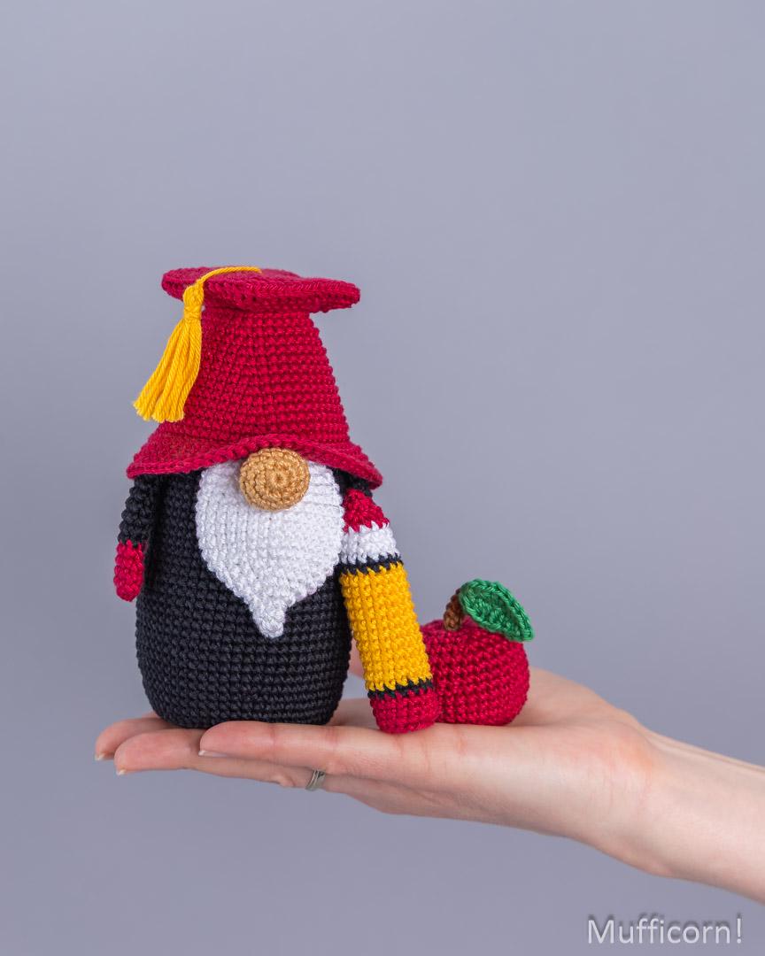 Teacher/Graduation Gnome