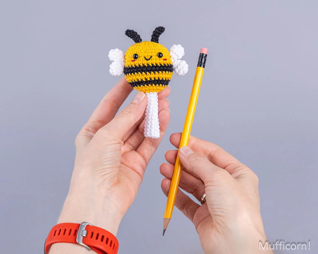 Bee Pencil Topper