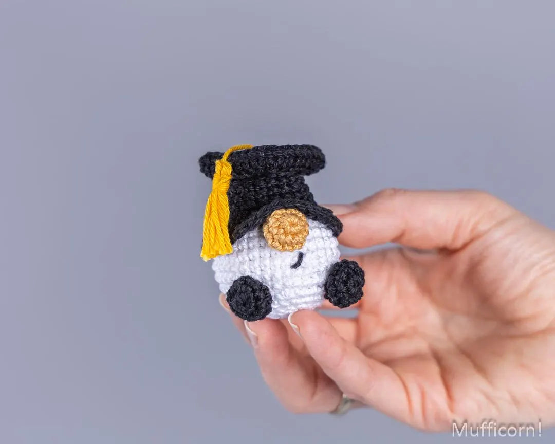 Mini Graduation Gnomes Keychains