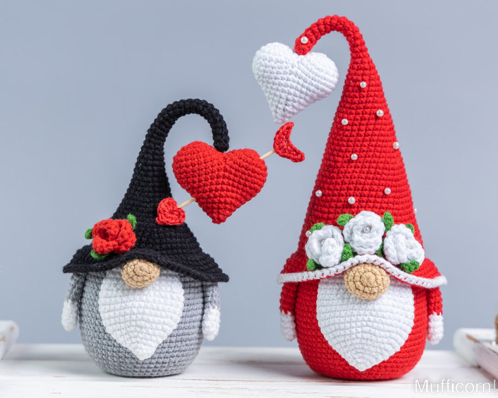 Crochet patterns bundle: Gnomes with Hearts