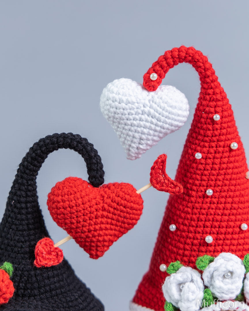 Crochet patterns bundle: Gnomes with Hearts