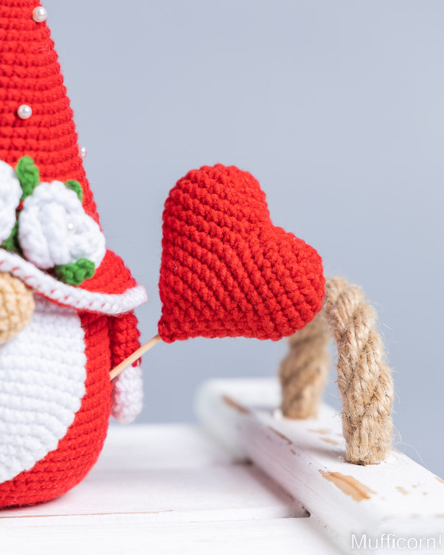 Crochet patterns bundle: Gnomes with Hearts
