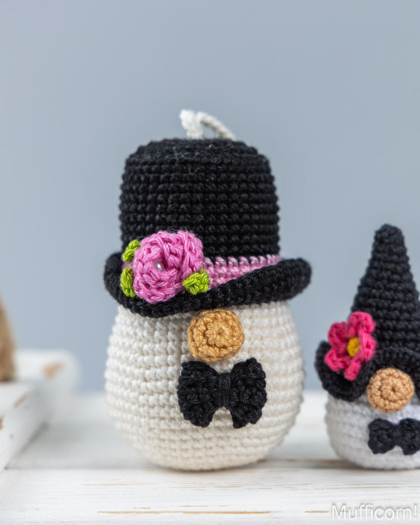 Crochet patterns bundle: Wedding Gnomes keychains
