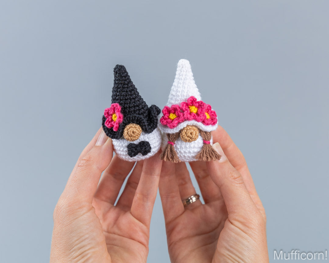 Bride & Groom Small Keychains
